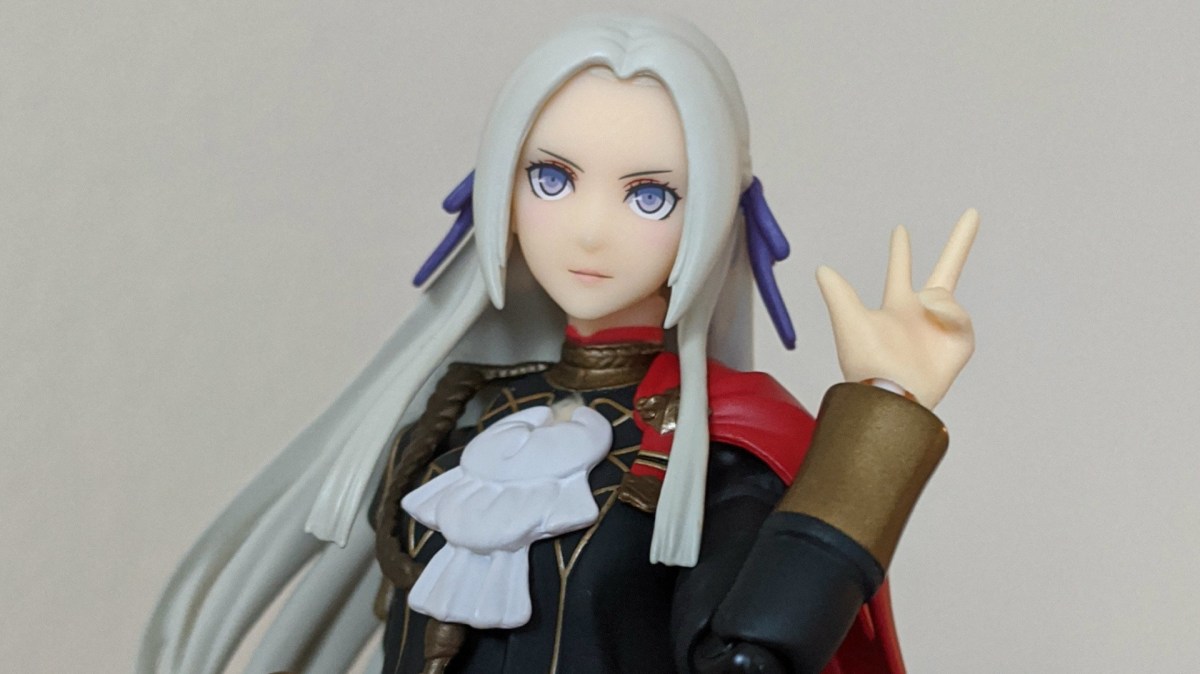 edelgard figma with Hibiki Ganaha hands