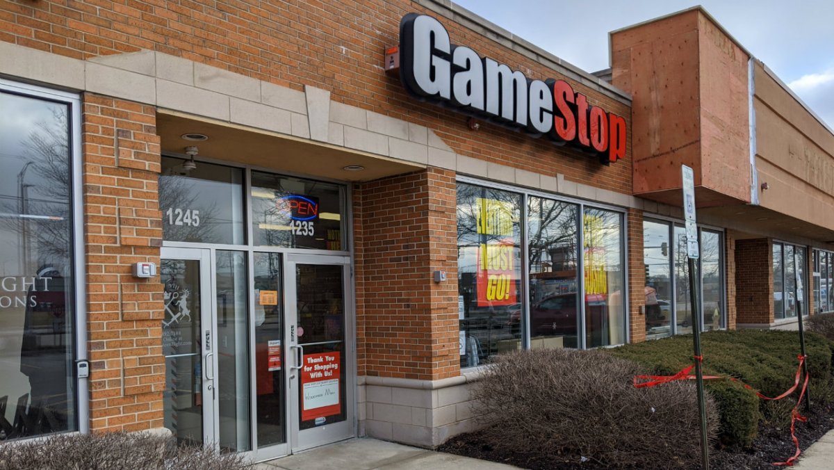 gamestop stores closing