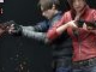 Resident Evil 2 Claire Statue Leon Statue