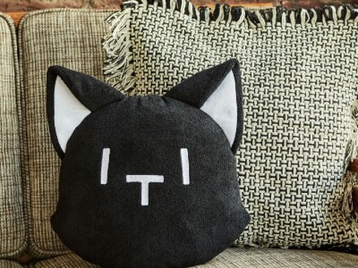 neo twewy mr mew merch pillow