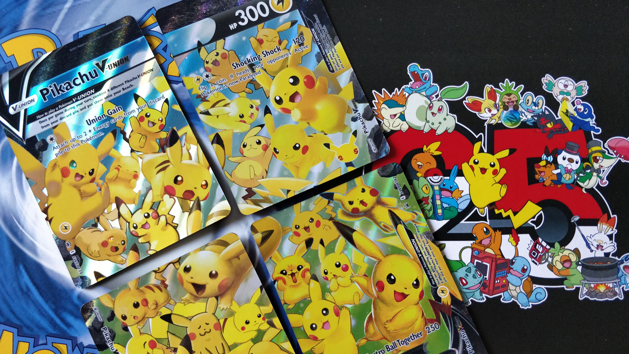 pokemon celebrations 4 card pack Pokmon Trading Game: 30th Celebration Booster Bundle 10-10451-115 Each pack contains 4 special foil cards Charizard 2021 Celebrations: Classic Collection