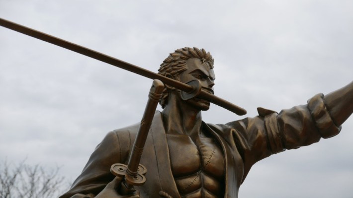 One Piece Zoro Statue