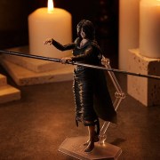 Demon’s Souls Maiden in Black Figma Figure Can Stand or Sit Beside You