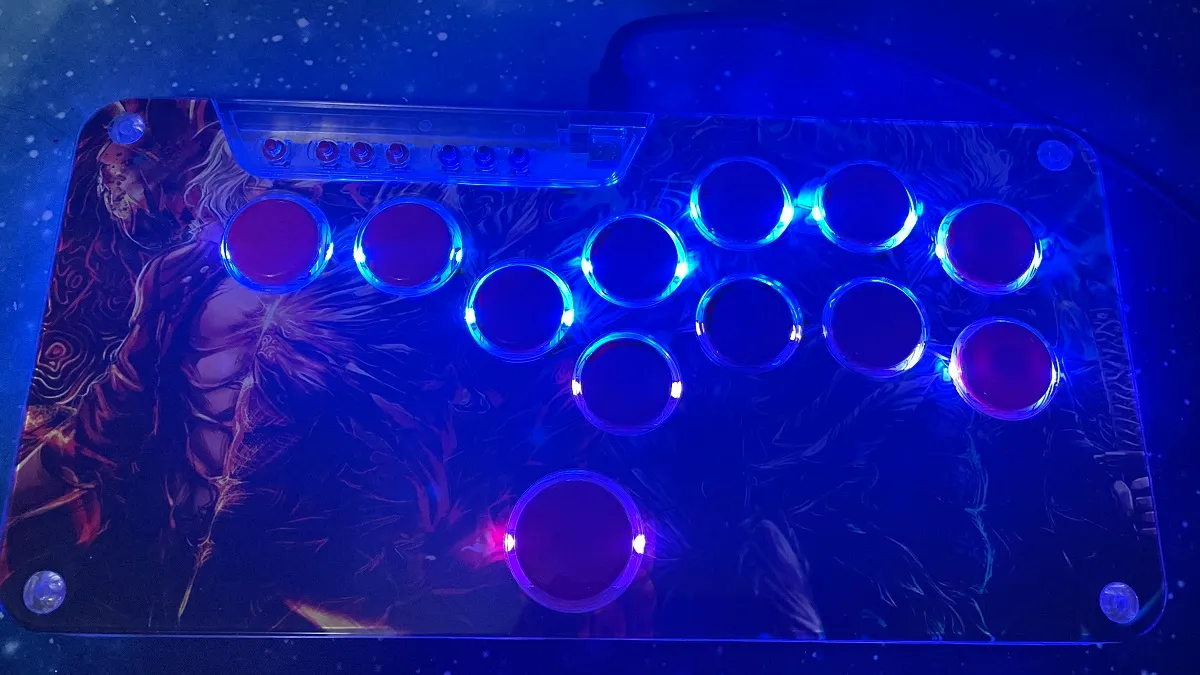Review: The 2023 Snack Box MICRO is a Tiny but Mighty Fight Stick