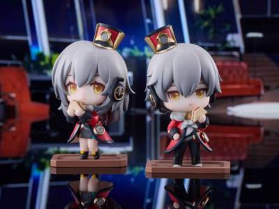 Caelus and Stelle Wear Astral Express Uniforms in Honkai: Star Rail Figures