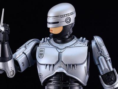RoboCop and ED-209 Moderoid Model Kits Arrive in 2024