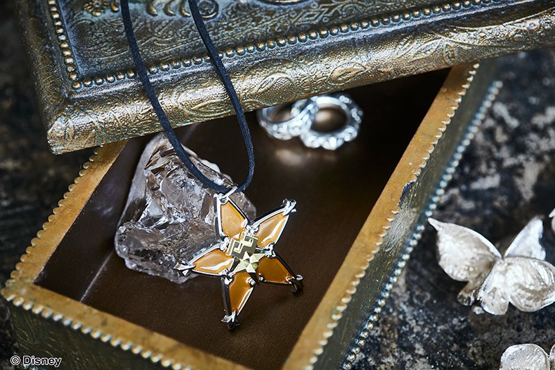 Kingdom Hearts - Hearts Emblem Necklace - Laser Cut Jewelry