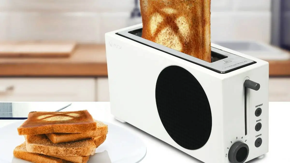 Xbox Series S Style Toaster Joins Xbox Series X Mini Fridge