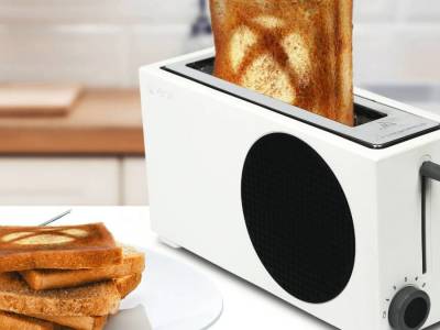 Xbox Series S Style Toaster Joins Xbox Series X Mini Fridge