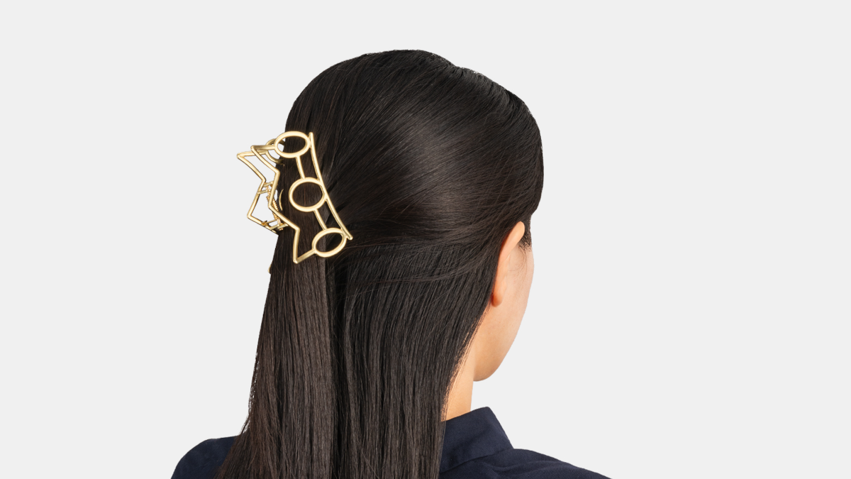 Hair clip based on Princess Peach crown being sold by Nintendo Japan