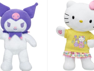 A plush of Kirumi and a plush of Hello Kitty.