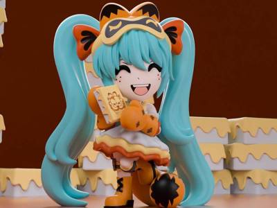 Hatsune Miku Dresses as Garfield the Cat in New Figure