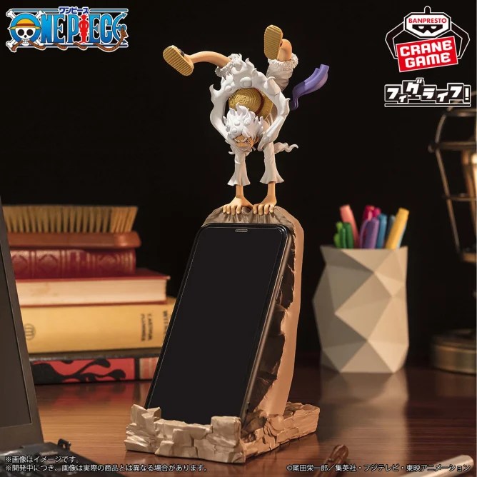 Gear 5 Luffy FigLife 2 - vertical smartphone stand