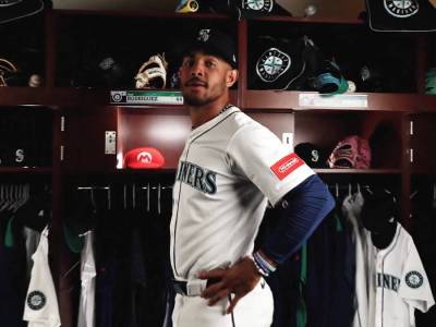 Nintendo Shows Seattle Mariners Jersey Patch