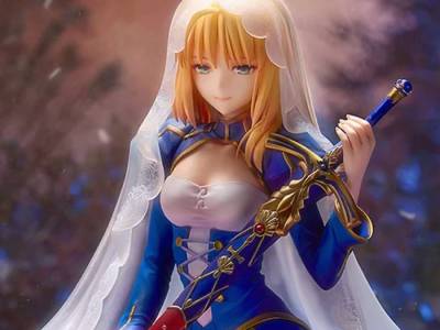 New Fate/stay Night Saber Figure Based on Garden of Avalon