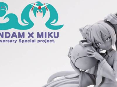 Hatsune Miku Hugs a Haro in New Gundam Figure Prototype