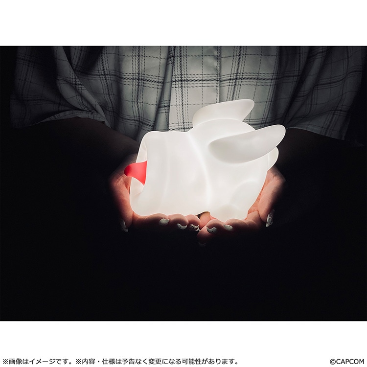 Monster Hunter Khezu lamp - scale on real human hands