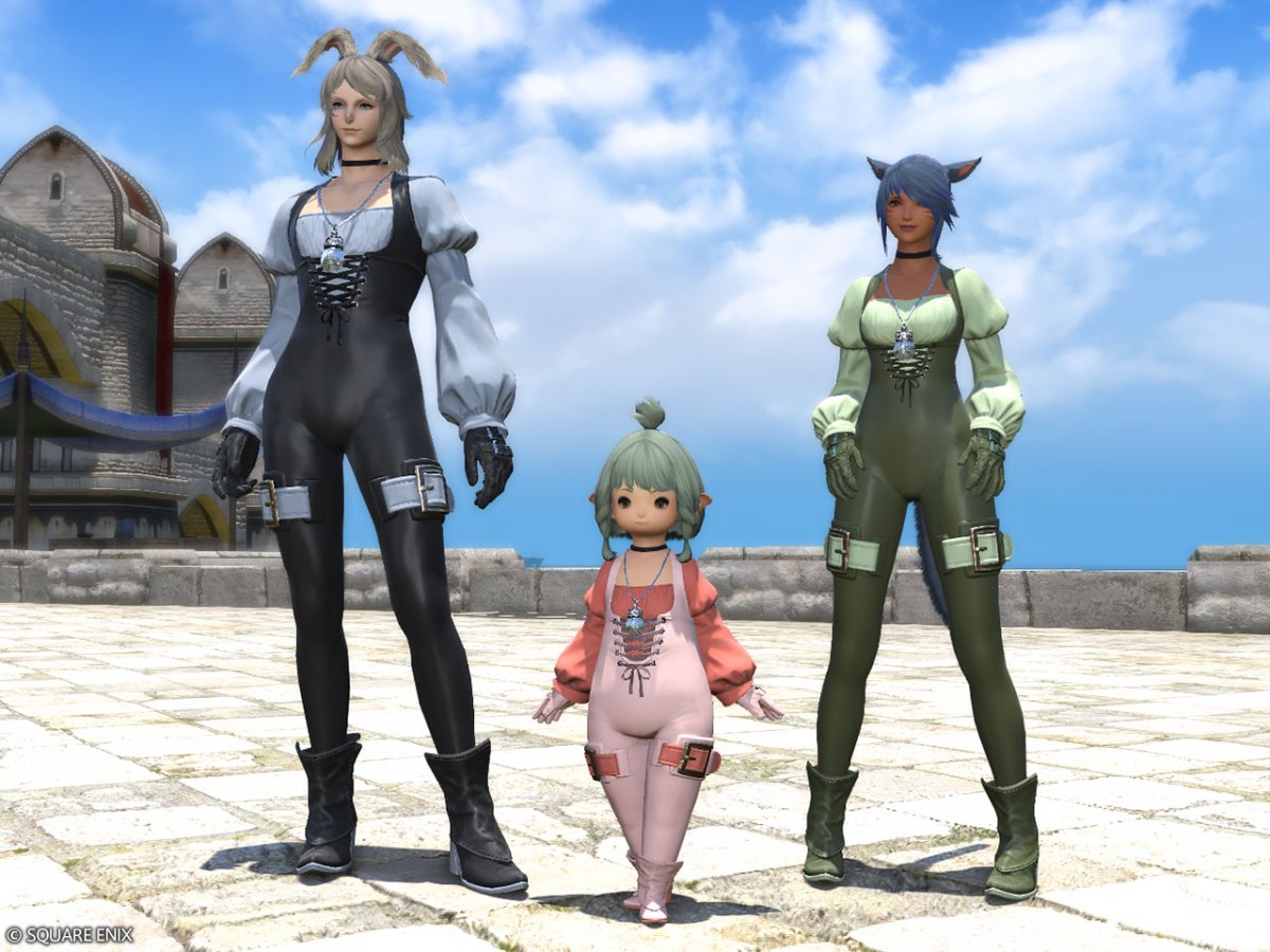 All Warriors of Light can dress like Garnet from FFIX with a FFXIV Online Store costume set called Humble Attire. 