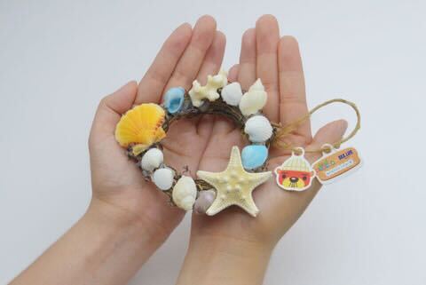 Animal Crossing New Horizons - Sea Life Nagoya Aquarium activity 2 - shell wreath workshop