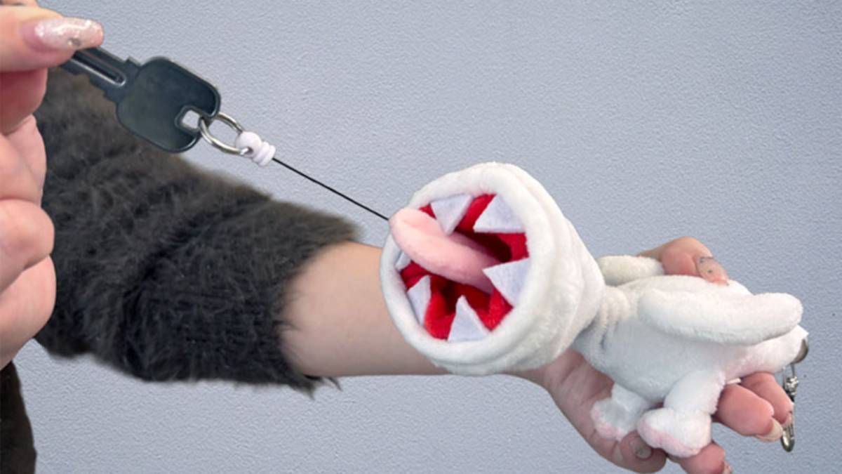 Khezu From Monster Hunter Gobbles Up Keys in New Keychain