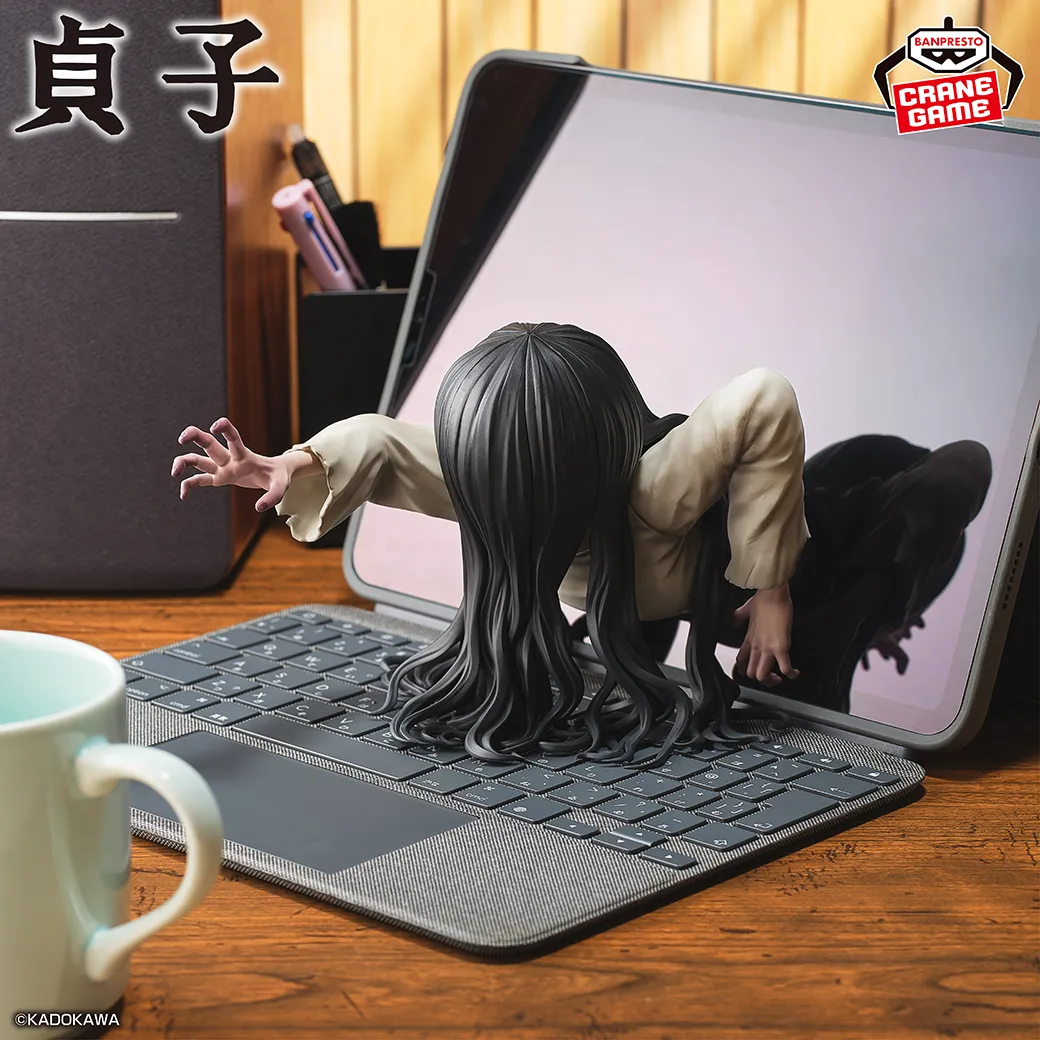 A new figure of Sadako from The Ring crawling out of a TV is on the way and you can remove the monitor for different poses. 