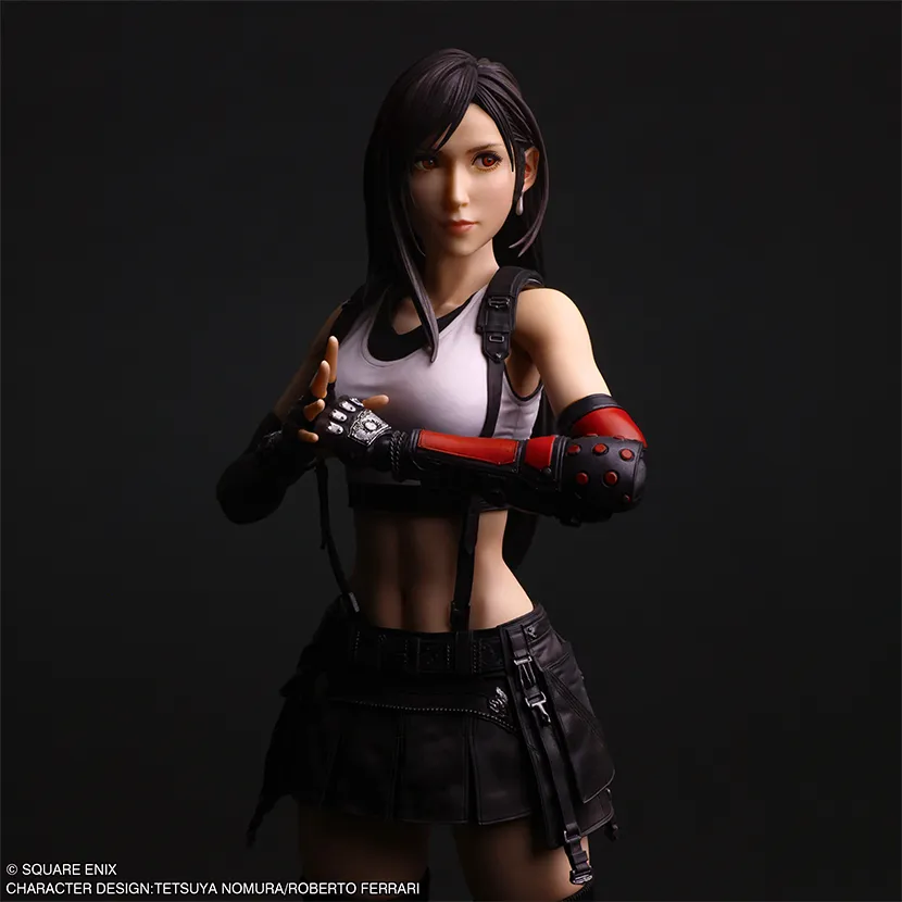Final Fantasy VII FFVII Rebirth Tifa Lockhart Play Arts Shin figure - close-up 1 - clenching fist
