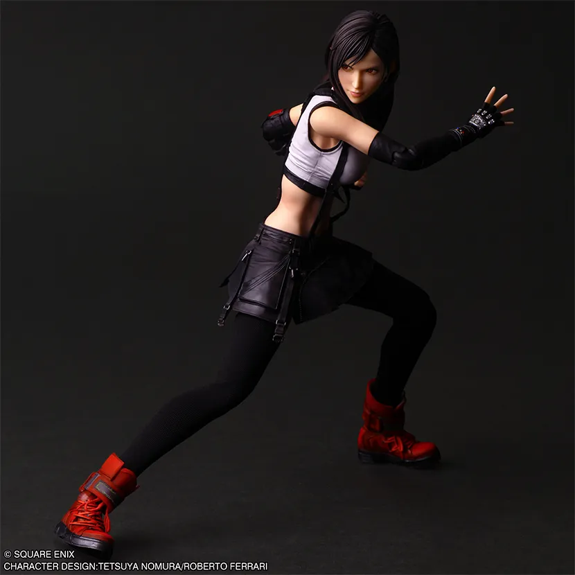 Final Fantasy VII FFVII Rebirth Tifa Lockhart Play Arts Shin figure - full 3 - combat stance
