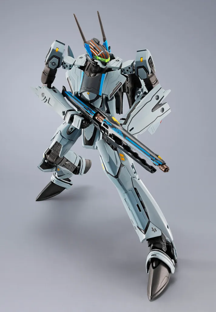 Macross Frontier VF-25 Messiah - Top Gun Maverick crossover DX Chogokin figure - Battroid mode loaded