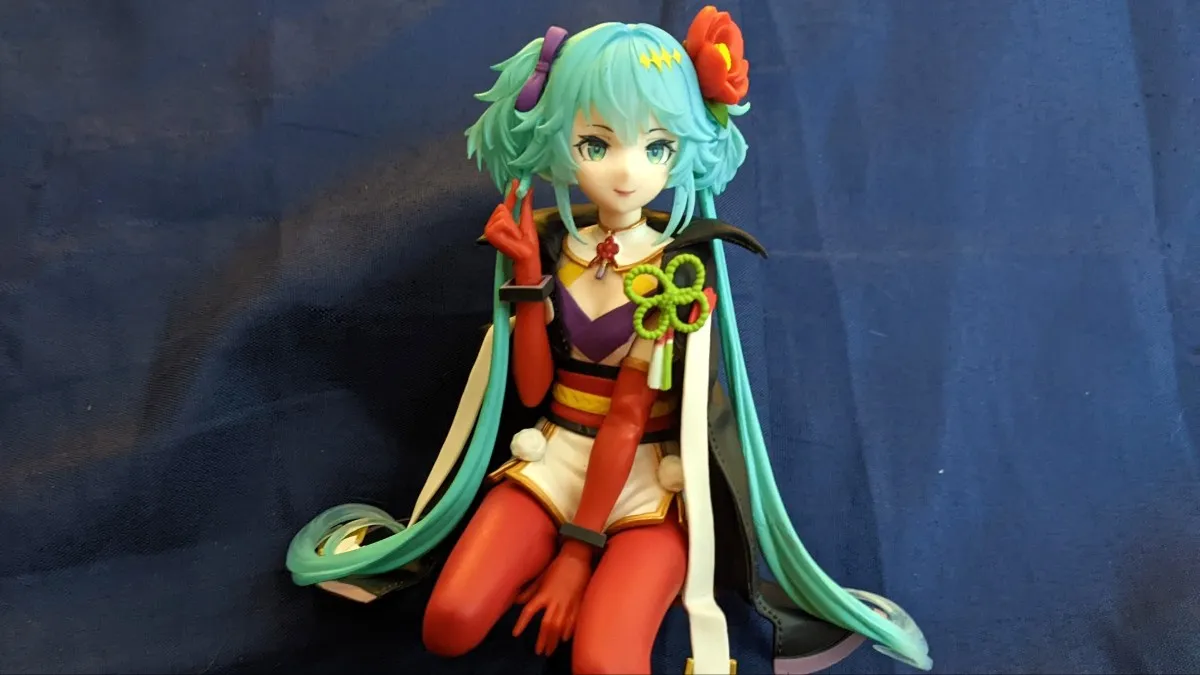 花仙子山茶花初音未來泡麵蓋公仔精緻迷人
