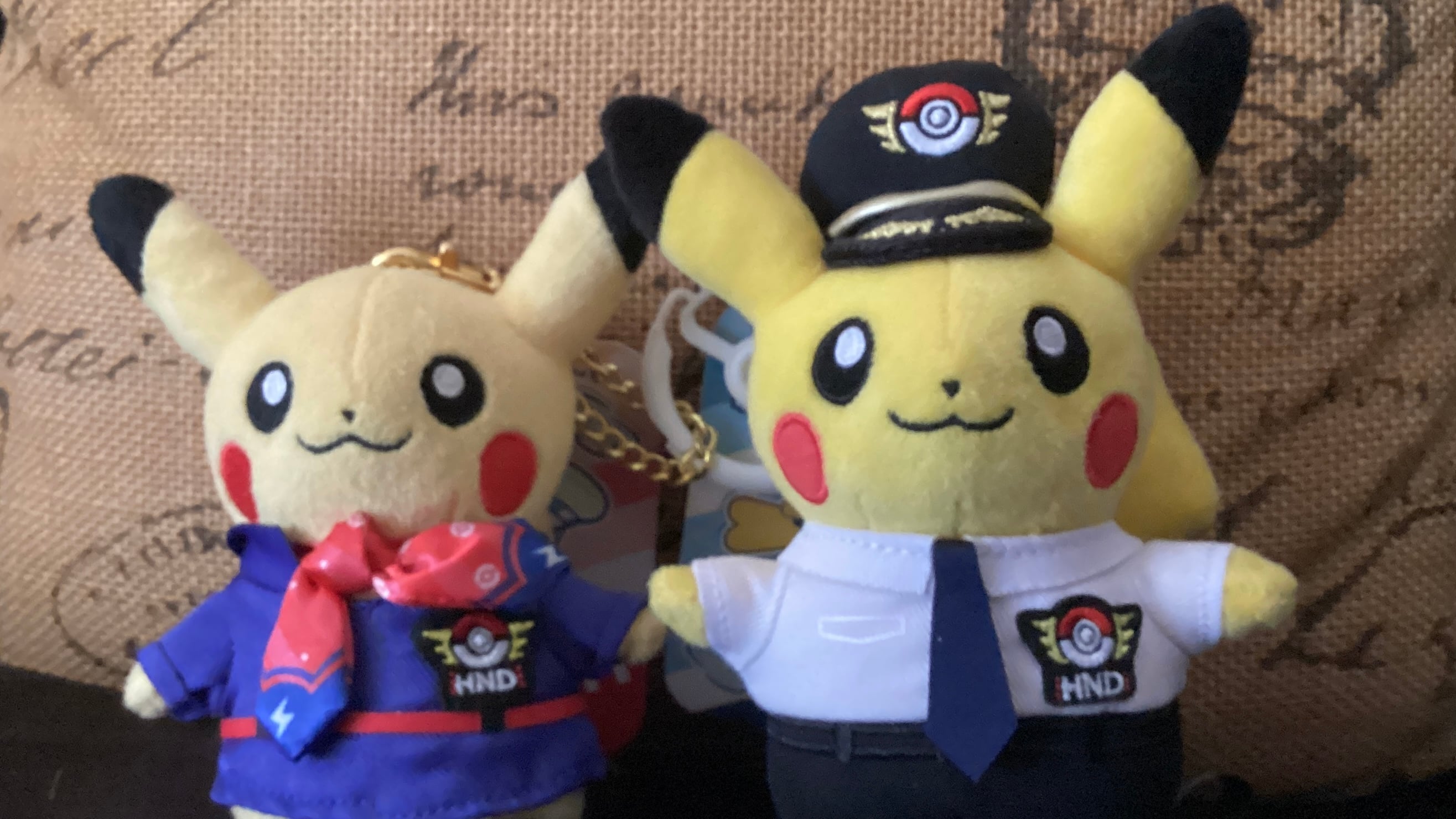 Haneda Airport Flight Attendant and Pilot Pikachu Plush Are Great Final Souvenirs