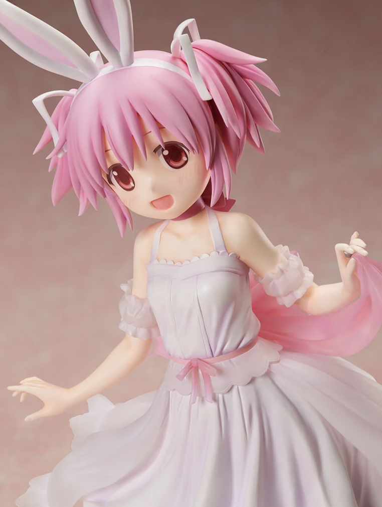 The Madoka Kaname Rabbit Ears figure of her in a white dress that appeared alongside Madoka Magica the Movie: Rebellion is back.