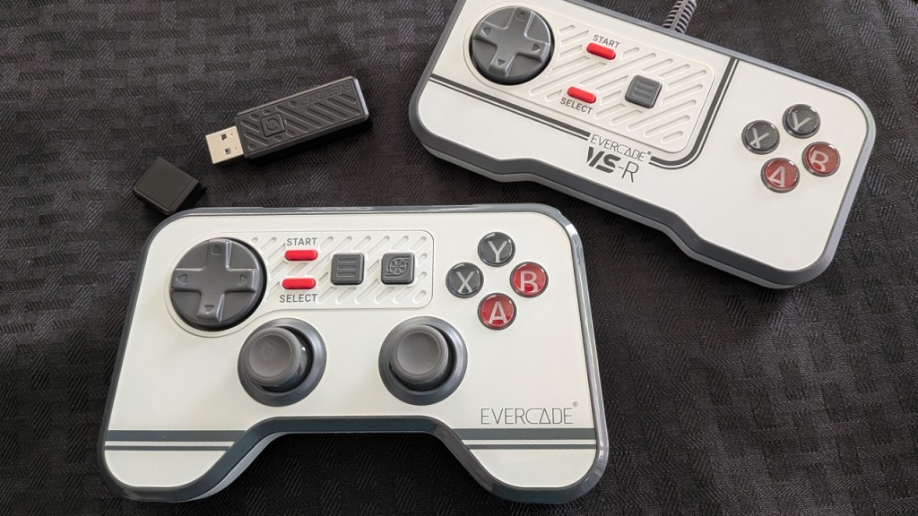 evercade wireless controller comparison with wired VS-R controller