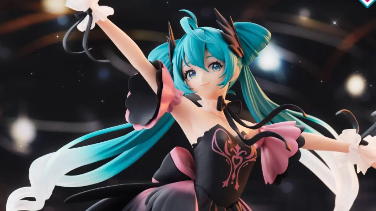 New Hatsune Miku Swan Lake Black Swan Ballerina Figure Teased
